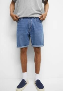 PULL & BEAR Bermuda With Turn-Up Hems - Shorts Di Jeans - Blue Denim
