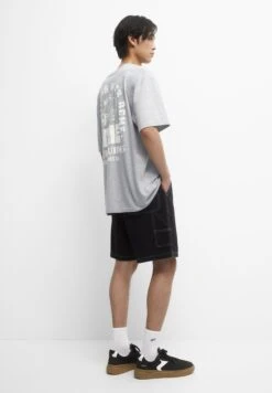 PULL & BEAR Looney TunesT-Shirt Con StampaGrey Uomo T-shirt E Polo PUC22O1O0-C11 -Pull & Bear c6c8e5c8f2904c8789191d9bc5ac67f0