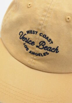 PULL & BEAR With VeniceCappellinoYellow Uomo Cappellie Berretti PUC52P04O-E11 -Pull & Bear c9e0bd6fc0be49049bf15109c858a91a