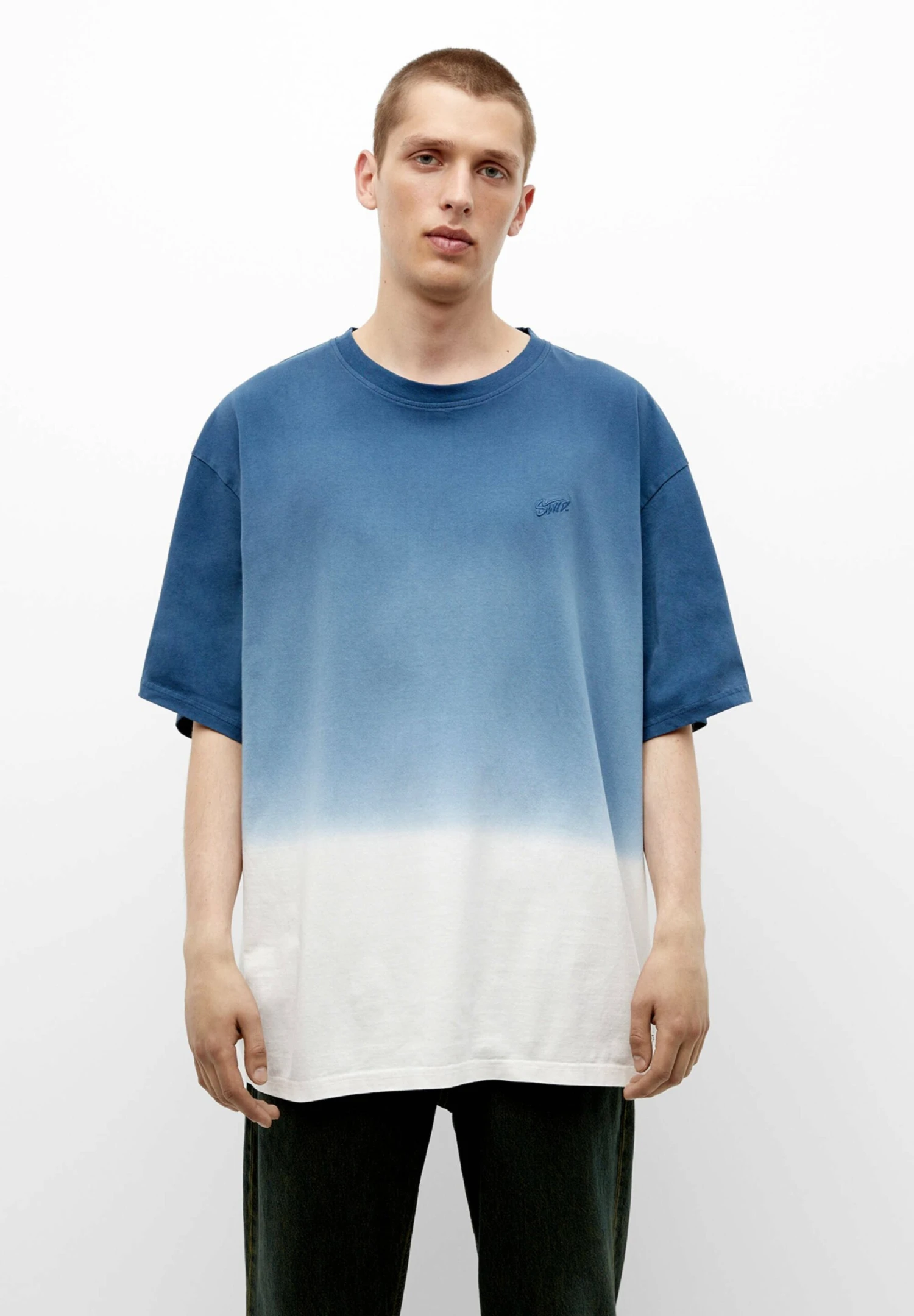 PULL & BEAR Short Sleeve Ombré- T-Shirt Con Stampa - Blue 1 PULL & BEAR Short Sleeve Ombré- T-Shirt Con Stampa - Blue