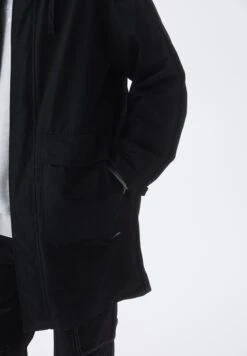 PULL & BEAR Rubberised - Parka - Black -Pull & Bear cdb0ceb71b894ce780afc2fa99d55cde