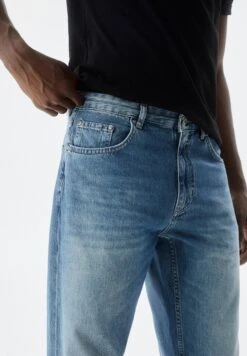PULL & BEAR Wide Leg 90SJeans A SigarettaBlue Denim Uomo Jeans PUC22G0PQ-K14 11 PULL & BEAR Wide Leg 90SJeans A SigarettaBlue Denim Uomo Jeans PUC22G0PQ-K14 -Pull & Bear cece2e4b342948a38923171b75bbbbe6