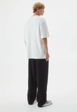 PULL & BEAR Wide Leg TailoredPantaloniBlack Uomo Pantaloni PUC22E0F1-Q11 -Pull & Bear cf2c3b86b5fc429dbad93f96206ea85c