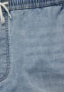 PULL & BEAR Ripped Bermuda Shorts Di JeansStone Blue Denim Uomo Jeans PUC22F0D8-K11 -Pull & Bear cf5722d2bf7b48998da5aed7d3849d20