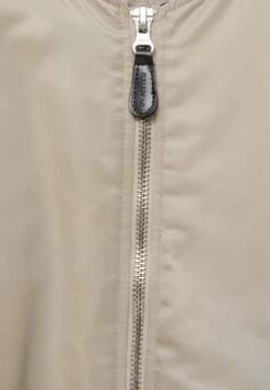 PULL & BEAR Basic PaddedGiubbotto BomberSand Uomo Giacche PUC22T0SR-B11 -Pull & Bear cfe08c3a18ba4659983b12ce679c9935