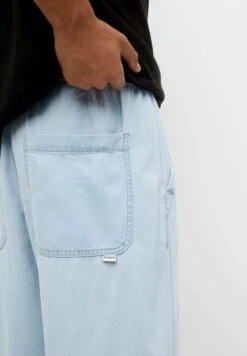 PULL & BEAR Basic Jogger- Jeans Baggy - Light Blue Denim -Pull & Bear d10ee462e9d042fbb707f3934b1904fa