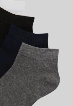 PULL & BEAR Pack Of 4 Pairs Of AnkleCalzeBlack Uomo Intimo PUC82F06U-Q11 -Pull & Bear d239e50de88f4d55beac4ccb87d750e0