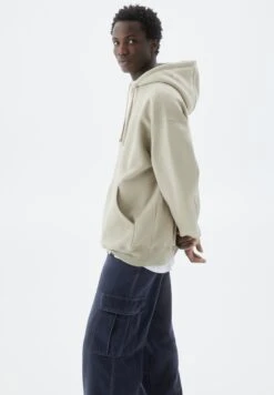 PULL & BEAR Logo - Felpa Con Cappuccio - Beige 15 PULL & BEAR Logo - Felpa Con Cappuccio - Beige -Pull & Bear d2e4f5179c96472b91bf24ae6de5bf92