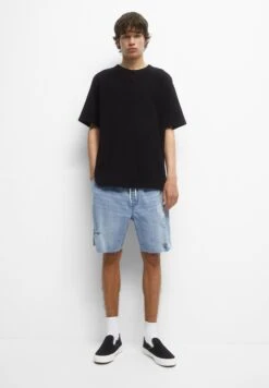 PULL & BEAR Ripped Bermuda Shorts Di JeansStone Blue Denim Uomo Jeans PUC22F0D8-K11 -Pull & Bear d4e0cea40e1f4c6391f1bcfa3dddfe89