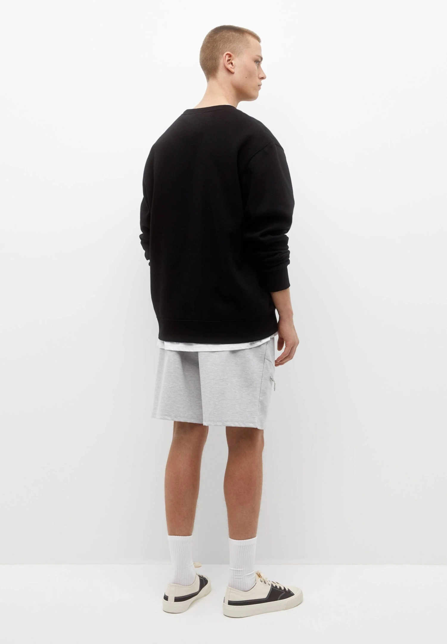 PULL & BEAR Jogger Bermuda With ZipsShortsLight Grey Uomo Bermuda PUC22F0BF-C12 3 PULL & BEAR Jogger Bermuda With ZipsShortsLight Grey Uomo Bermuda PUC22F0BF-C12 - immagine 3