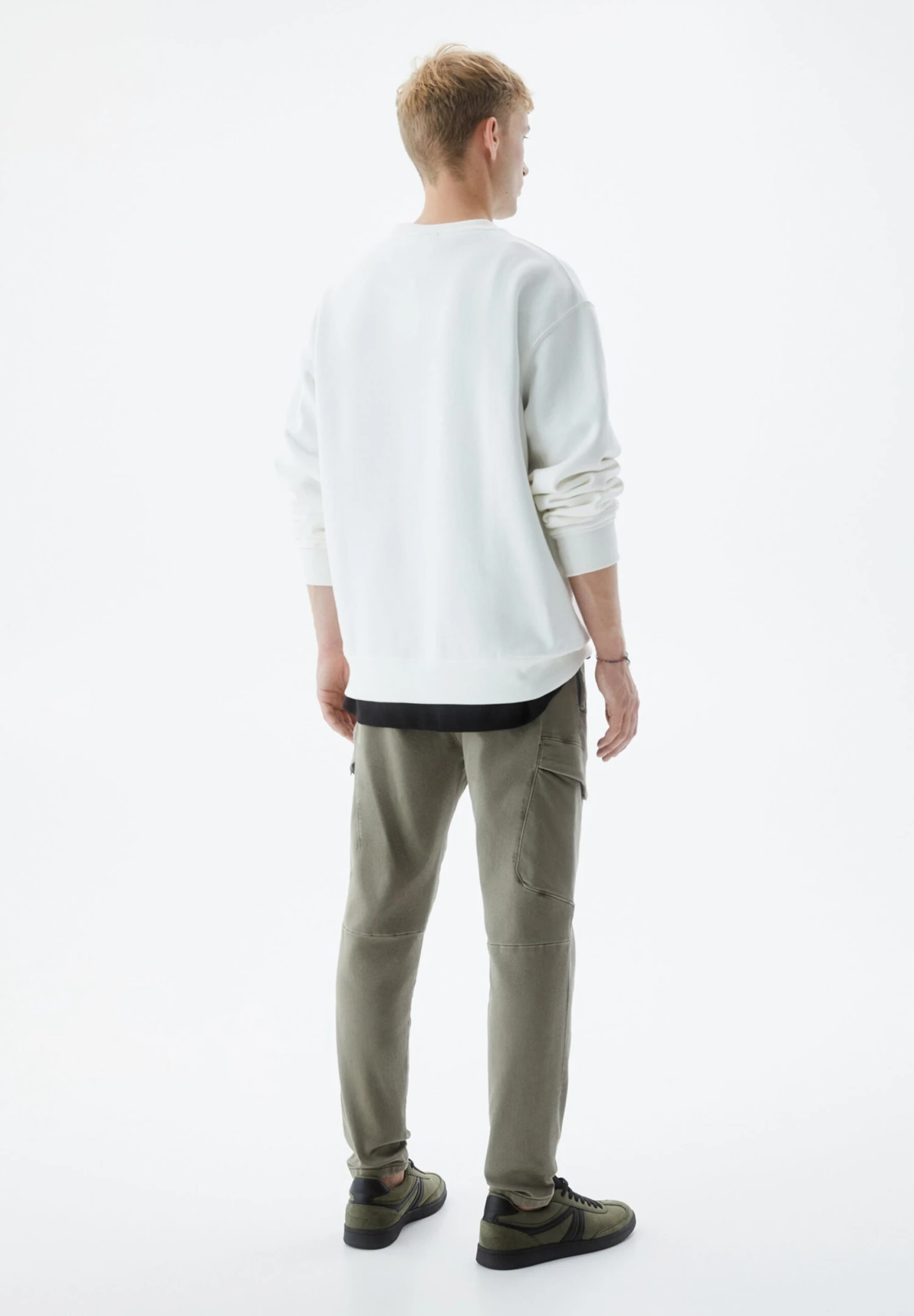 PULL & BEAR With PocketsPantaloni SportiviKhaki Uomo Pantaloni Sportivi E Joggers PUC22E0EV-N11 3 PULL & BEAR With PocketsPantaloni SportiviKhaki Uomo Pantaloni Sportivi E Joggers PUC22E0EV-N11 - immagine 3