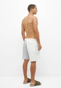 PULL & BEAR Fabric Patchwork Shorts Da MareMulti Coloured Uomo Moda Mare PUC82H034-T11 -Pull & Bear d686cc5583b14a75b75771d38d2b5a66