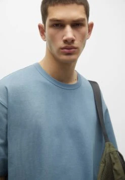 PULL & BEAR Heavy WeightT-Shirt BasicBlue Uomo T-shirt E Polo PUC22O1BR-K11 -Pull & Bear d6dfd92a959747c5b35790531084f7e1