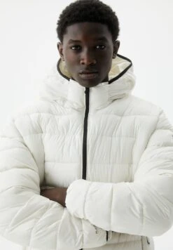 PULL & BEAR LightweightGiacca InvernaleWhite Uomo Giacche PUC22T0ST-A11 -Pull & Bear d766f61de86b431195b9e67bb516a1de