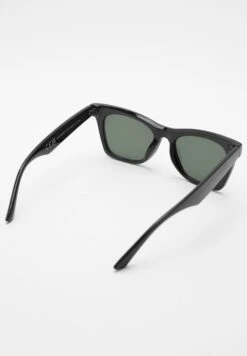 PULL & BEAR StraightOcchiali Da SoleBlack Uomo Occhiali Da Sole PUC52K00X-Q11 -Pull & Bear d768e79fb533497c95c587e8f435f75c