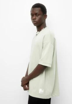 PULL & BEAR PlushT-Shirt BasicLight Green Uomo T-shirt E Polo PUC22O1KE-M11 -Pull & Bear d8e6d1911f1f4ea4a6cc3740d017ee0b