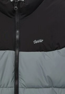 PULL & BEAR BasicPuffer GiletSmanicatoGreen Uomo Giacche PUC22T0SP-M11 -Pull & Bear d8fffd389e9d413499e92f60f3a1e026