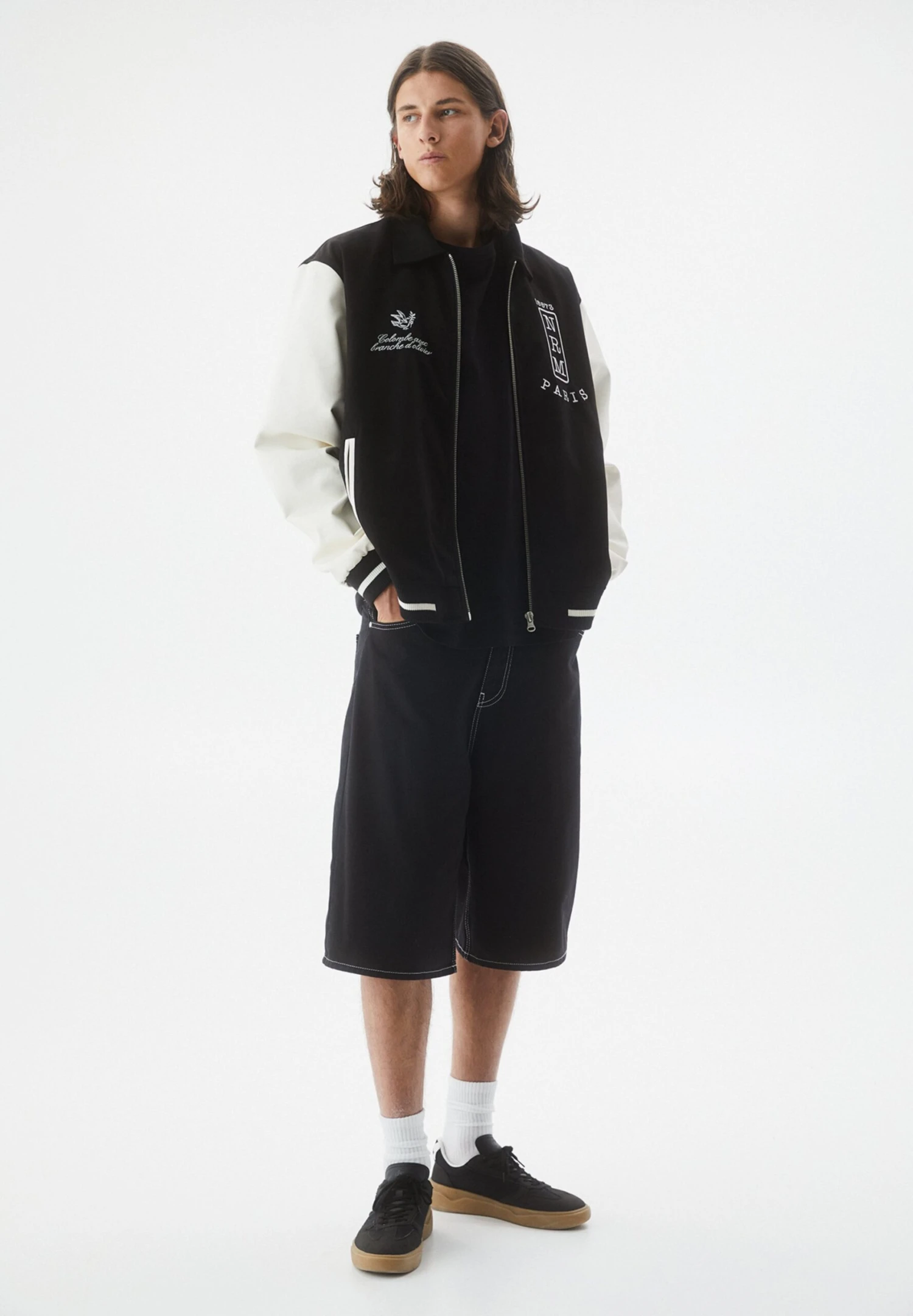 PULL & BEAR University - Giubbotto Bomber - Black 2 PULL & BEAR University - Giubbotto Bomber - Black - immagine 2