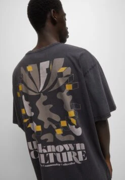 PULL & BEAR Unknown CultureT-Shirt Con StampaBlack Uomo T-shirt E Polo PUC22O1P4-Q11 -Pull & Bear d98ced3e277f455a896eb05838a2f14f