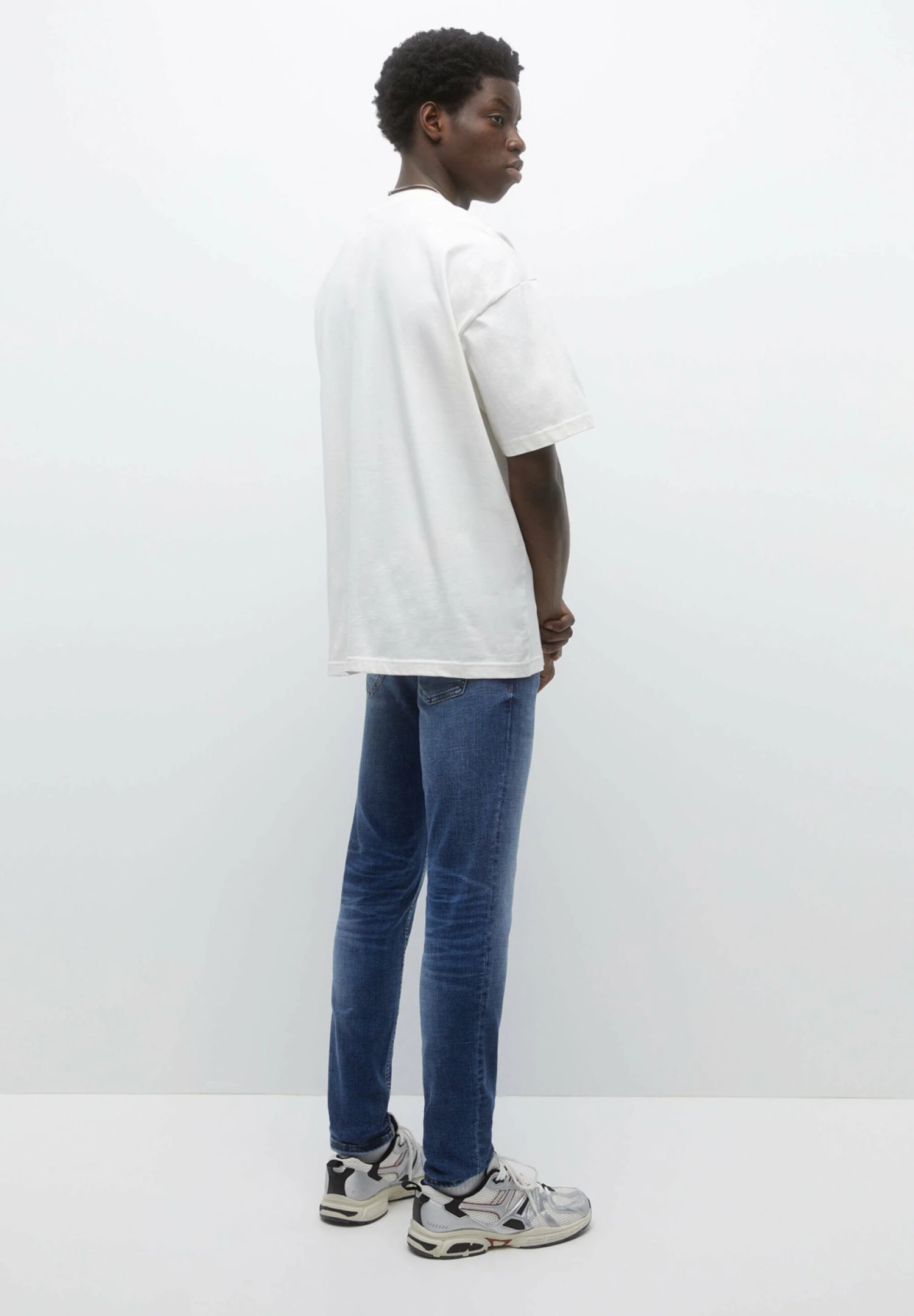 PULL & BEAR Faded Jeans Slim FitDark Blue Denim Uomo Jeans PUC22G0OQ-K11 3 PULL & BEAR Faded Jeans Slim FitDark Blue Denim Uomo Jeans PUC22G0OQ-K11 - immagine 3