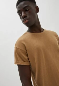 PULL & BEAR Muscle Fit T-Shirt BasicBeige Uomo T-shirt E Polo PUC22O1BQ-A11 -Pull & Bear dc86a01ecee040e2ab3bb00d498ac63e