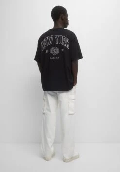 PULL & BEAR Short Sleeve Brooklyn Streets - T-Shirt Con Stampa - Black -Pull & Bear dc9093f761cd4e3bbe74426d7e5092f0