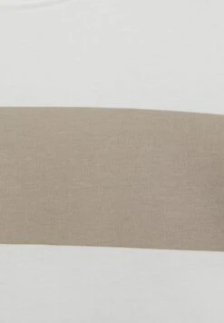 PULL & BEAR Striped Short SleeveT-Shirt Con StampaSand Uomo T-shirt E Polo PUC22O1KJ-B11 13 PULL & BEAR Striped Short SleeveT-Shirt Con StampaSand Uomo T-shirt E Polo PUC22O1KJ-B11 -Pull & Bear dc93824af28d4a01b1ccb8b068d9d428