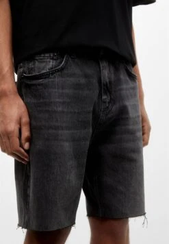 PULL & BEAR Shorts Di JeansMottled Dark Grey Uomo Jeans PUC22F0B8-C11 -Pull & Bear dd4db221ab484654a2a68c084efc42e8