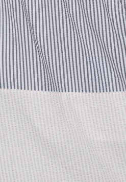 PULL & BEAR Fabric Patchwork Shorts Da MareMulti Coloured Uomo Moda Mare PUC82H034-T11 -Pull & Bear de56f3c548b44483a1f94dd9e6b8f357