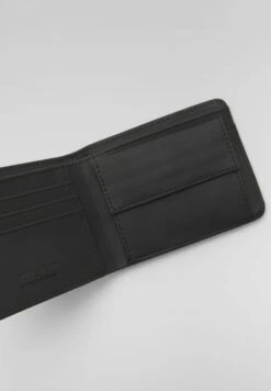 PULL & BEAR PortafoglioMottled Black Uomo Portafogli E Custodie PUC52F07M-Q11 -Pull & Bear e09b4f20f45f4a7f80898f5255508f68