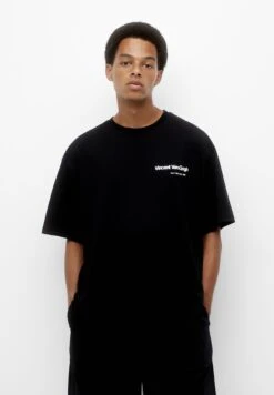 PULL & BEAR Vincent Van GoghT-Shirt Con StampaBlack Uomo T-shirt E Polo PUC22O1OV-Q11 -Pull & Bear e0fa6886ff1a4bd78aea93b154d7d361