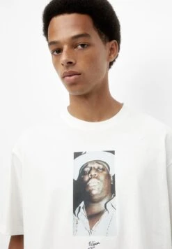 PULL & BEAR The Notorious B.I.G- T-Shirt Con Stampa - White -Pull & Bear e2fd06f610fb4fd385e1350430e849e3