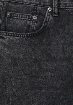 PULL & BEAR Jeans A SigarettaBlack Uomo Jeans PUC22G0PX-Q11 -Pull & Bear e3da097e2b304e15932641665e6f2e70