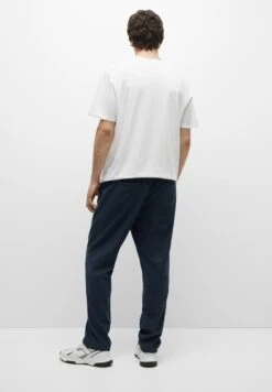 PULL & BEAR ChinoDark Blue Uomo Pantaloni PUC22E0EK-K11 -Pull & Bear e4d9168ce78d404488b258171997009f