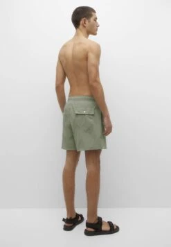 PULL & BEAR Basic With Elastic WaistbandShorts Da MareDark Green Uomo Moda Mare PUC82H02S-M12 -Pull & Bear e5d2362df7b34dfa9f262d8c6b28da71