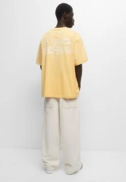 PULL & BEAR Short Sleeve Stwd - T-Shirt Con Stampa - Yellow