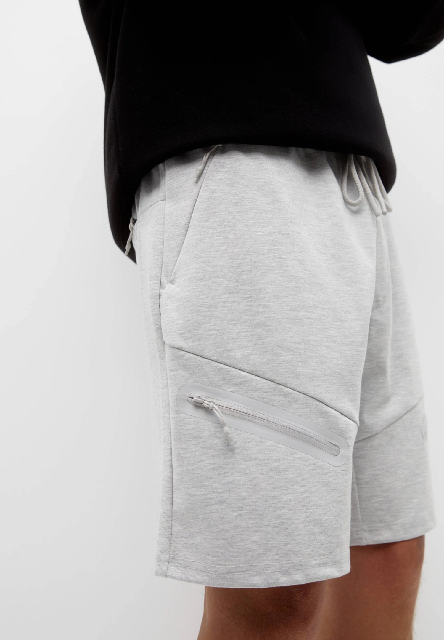 PULL & BEAR Jogger Bermuda With ZipsShortsLight Grey Uomo Bermuda PUC22F0BF-C12 5 PULL & BEAR Jogger Bermuda With ZipsShortsLight Grey Uomo Bermuda PUC22F0BF-C12 - immagine 5