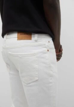 PULL & BEAR BasicJeans Slim FitWhite Uomo Jeans PUC22G0P6-A11 -Pull & Bear e91e53dbdbc046c68f13262ba8826055