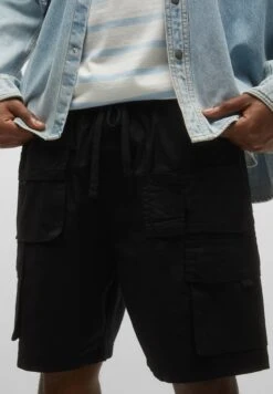 PULL & BEAR Bermuda With Multiple PocketsShortsBlack Uomo Bermuda PUC22F0D2-Q11 -Pull & Bear e9612a5d3a8c4f0890dc6b0a4ea91423