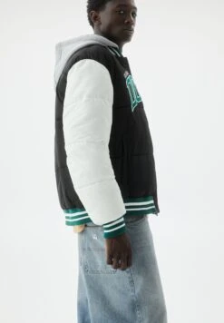 PULL & BEAR Hooded Puffer Bomber - Giacca Invernale - Black -Pull & Bear ea667c2e0cdb4d029a03ad6f7a7ec7c4