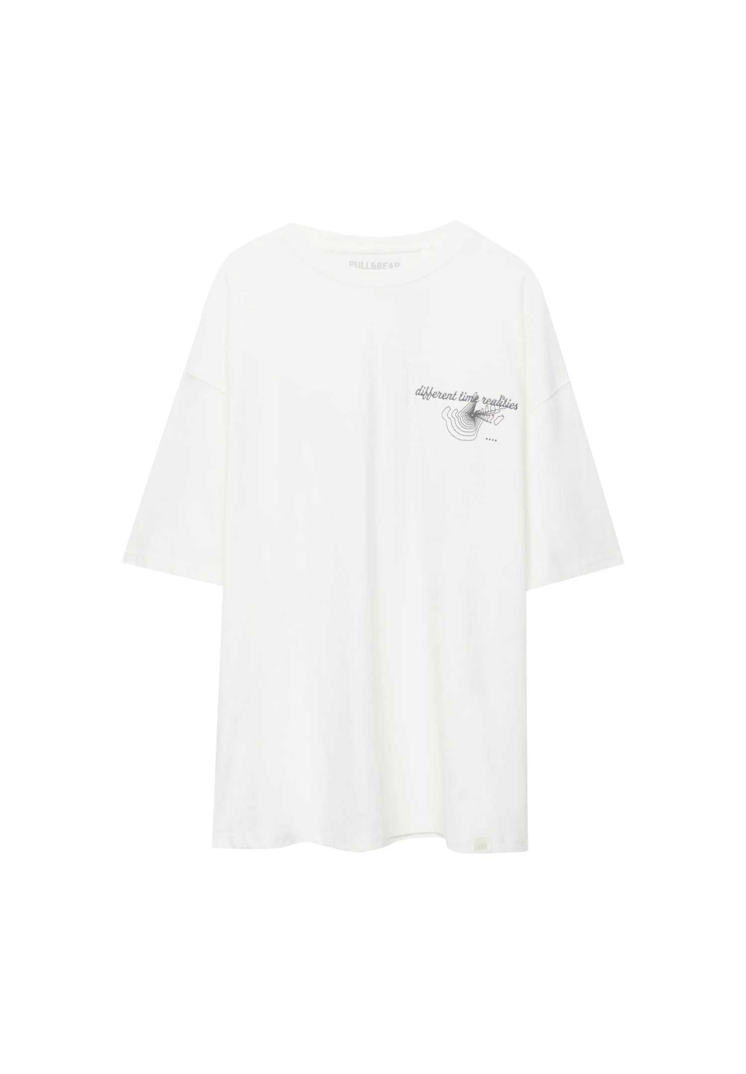 PULL & BEAR Different Time Realities Embroidered - T-Shirt Con Stampa - White 6 PULL & BEAR Different Time Realities Embroidered - T-Shirt Con Stampa - White - immagine 6