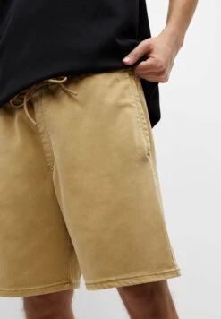PULL & BEAR Basic Bermuda JoggersShortsOchre Uomo Bermuda PUC22F0CN-O11 -Pull & Bear ef4e357074164e62aefd02502822f771