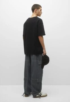 PULL & BEAR Heavy WeightT-Shirt BasicMottled Black Uomo T-shirt E Polo PUC22O1BR-Q11 8 PULL & BEAR Heavy WeightT-Shirt BasicMottled Black Uomo T-shirt E Polo PUC22O1BR-Q11 -Pull & Bear f06952fd716c4eeb894ad7f1a37faccd