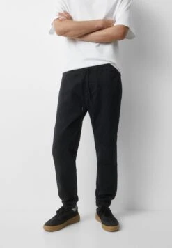 PULL & BEAR Jogger FitPantaloni SportiviBlack Uomo Pantaloni Sportivi E Joggers PUC22E0EW-Q11