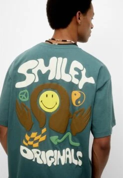 PULL & BEAR Smiley FaceT-Shirt Con StampaGreen Uomo T-shirt E Polo PUC22O1P0-M11 -Pull & Bear f0d626c342434983be7d70de0944bcf9