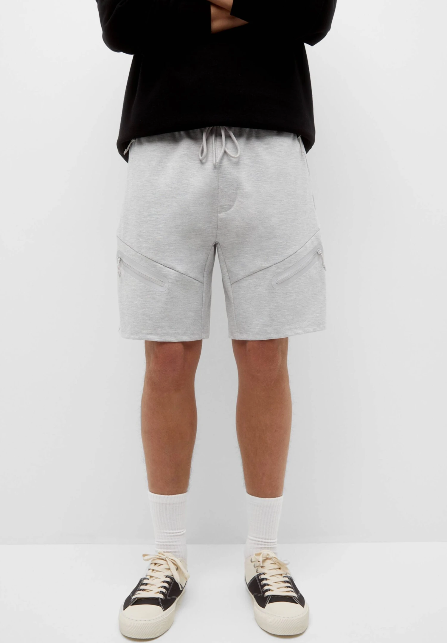 PULL & BEAR Jogger Bermuda With ZipsShortsLight Grey Uomo Bermuda PUC22F0BF-C12 1 PULL & BEAR Jogger Bermuda With ZipsShortsLight Grey Uomo Bermuda PUC22F0BF-C12