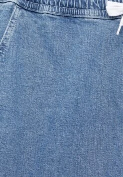 PULL & BEAR Basic Pantaloni SportiviBlue Denim Uomo Pantaloni PUC22E0EQ-K12 -Pull & Bear f22cc3cb372e4c9aabed55e2f251430c