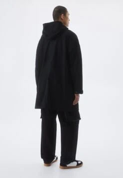 PULL & BEAR Rubberised - Parka - Black -Pull & Bear f4d3924fecf24cf7827593bf345a4037