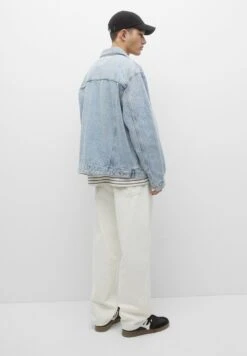 PULL & BEAR With PocketsGiacca Di JeansBlue Denim Uomo Giacche PUC22T0RN-K12 23 PULL & BEAR With PocketsGiacca Di JeansBlue Denim Uomo Giacche PUC22T0RN-K12 -Pull & Bear f4ef1bdbc4cd491e839615e265d54615