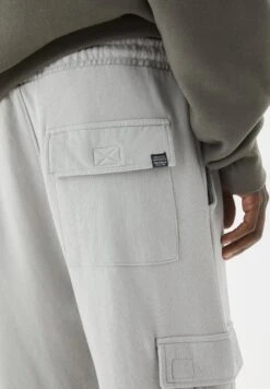 PULL & BEAR JoggersPantaloni CargoLight Grey Uomo Pantaloni PUC22E0F0-C11 -Pull & Bear f62c779523534734a038f5c7881519d3